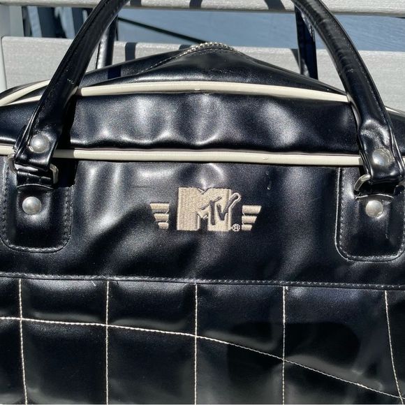 MTV Vintage black faux leather large purse - Picture 2 of 11